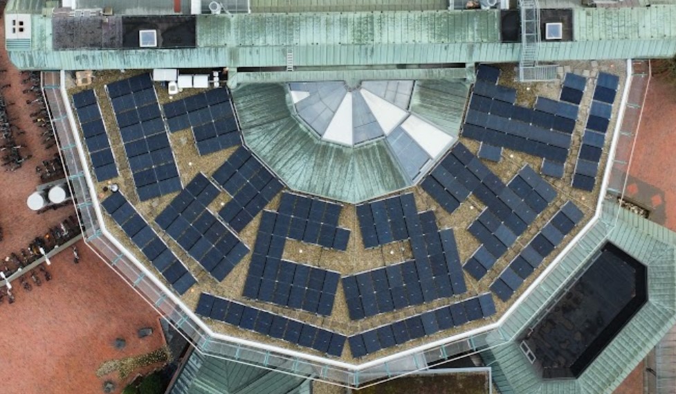 Flachdachanlage – Photovoltaik auf einem Flachdach